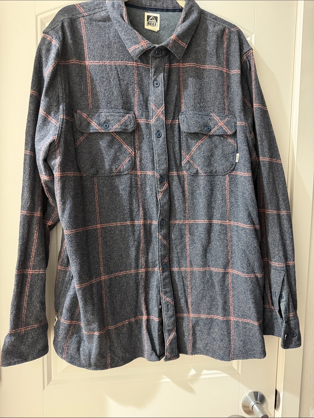 REEF Men’s Flannel